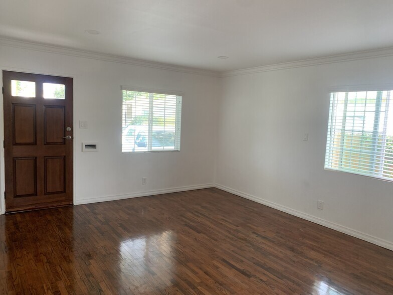 Living room - 3666 W 108th St