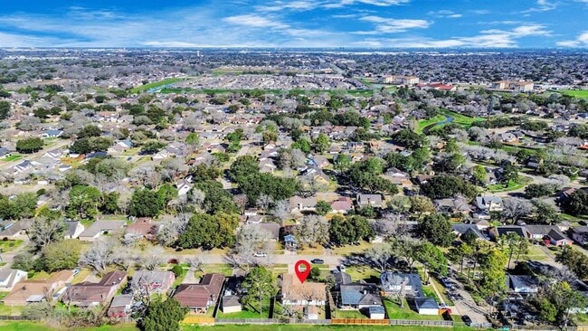 Building Photo - 1811 Eastfield Dr