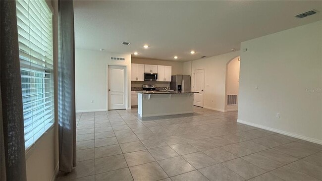 Building Photo - 435 Anne St