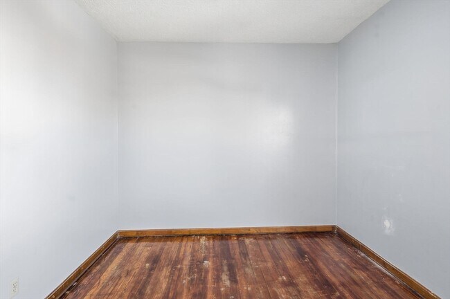 Building Photo - 857 S 1st St