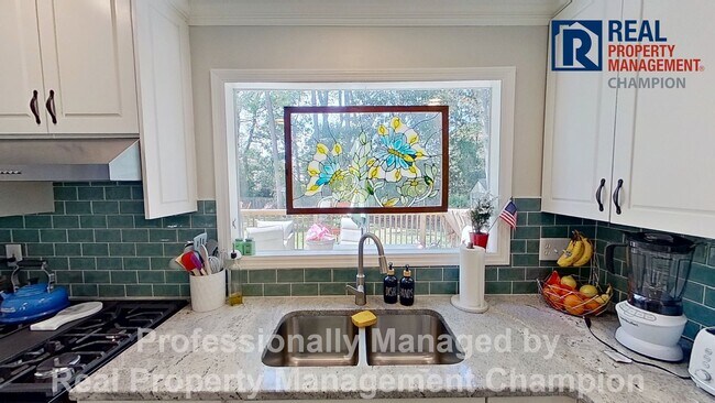 Building Photo - Immaculate 5 BD/3 BD Home w/Park Like Setting Near Cape Fear Country Club