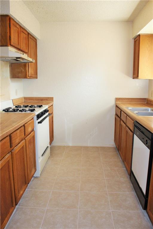Building Photo - 2827 Wilcrest Dr