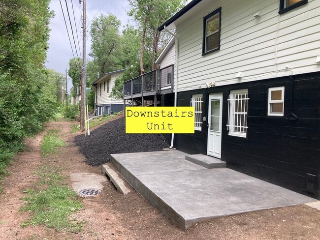 Building Photo - 943 Raymond Pl