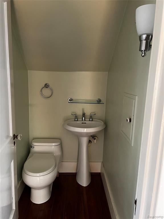 Building Photo - 1072 Ridgedale Ave