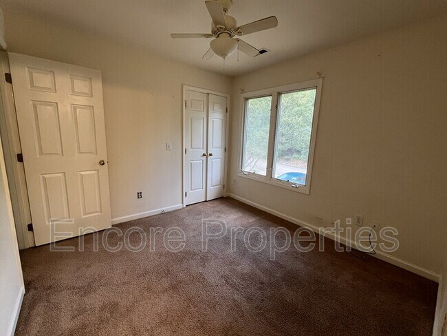 Building Photo - 4201 Sunscape Ln