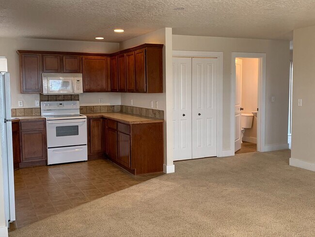 Building Photo - 720 Triumph Dr