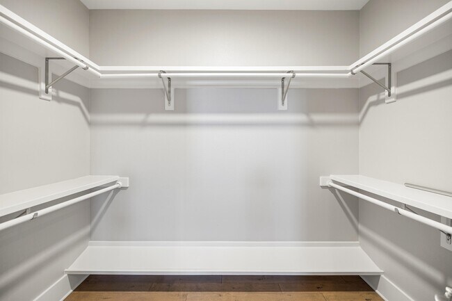 Building Photo - 56 Penelope St