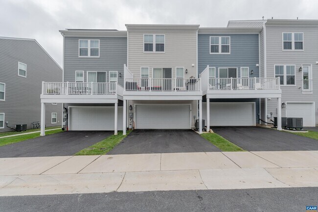 Building Photo - 4537 Berwyn Ln