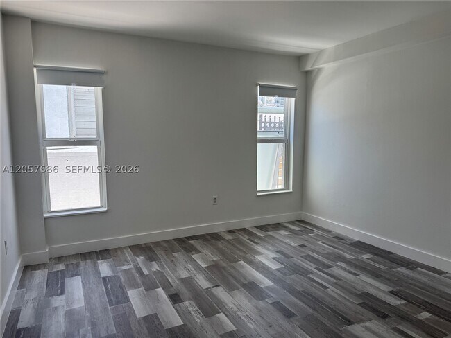 Building Photo - 1345 West Dr