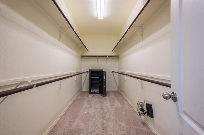Building Photo - 165 Lady Bird Ln