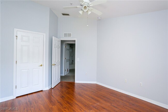 Building Photo - 937 Hampton Cir