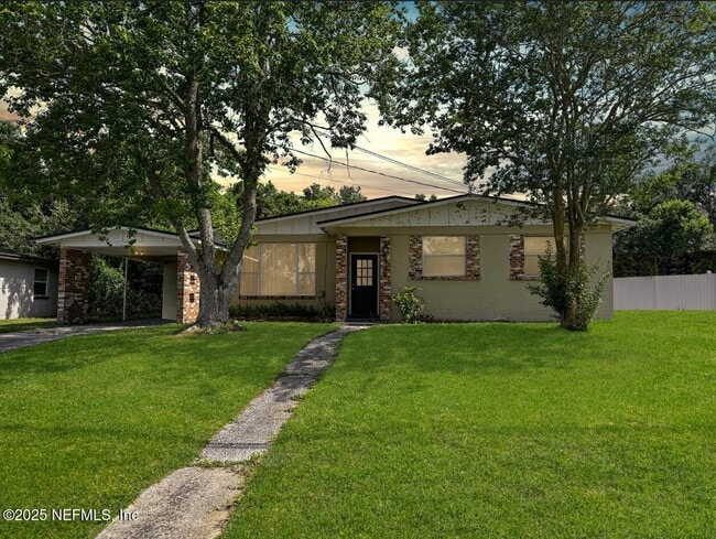 Primary Photo - 6536 Anvers Blvd S