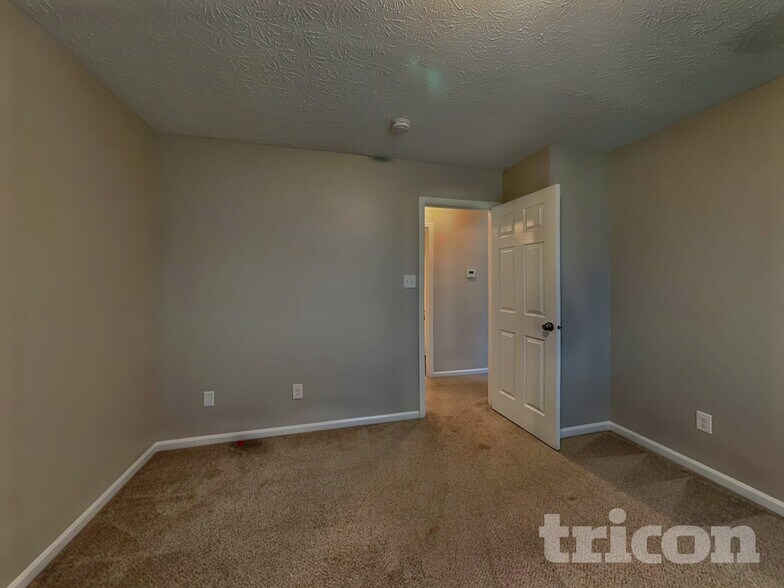 Building Photo - 11905 Breta Ct