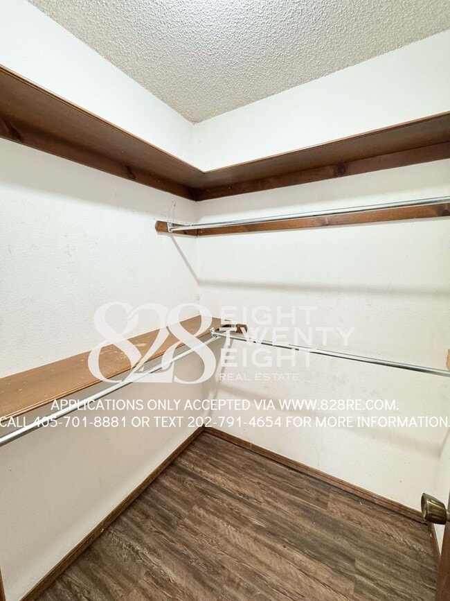 Building Photo - *COMING SOON for May-June 2026 Move in! West Norman 2 Bed/2 Bath Duplex with Two-Car Garage