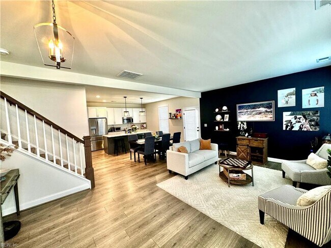 Building Photo - Stunning Modern Haven