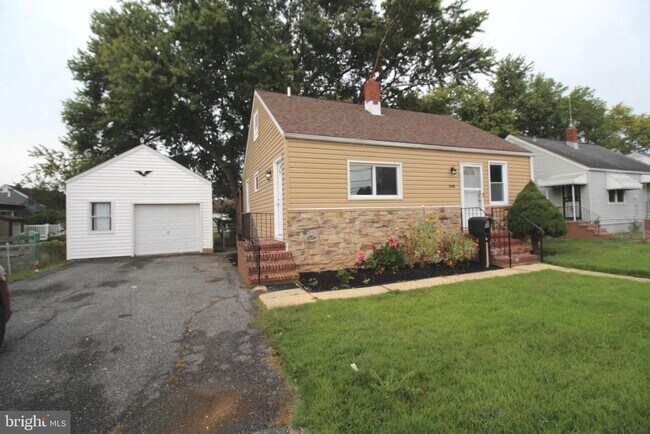 Primary Photo - 548 S Marlyn Ave