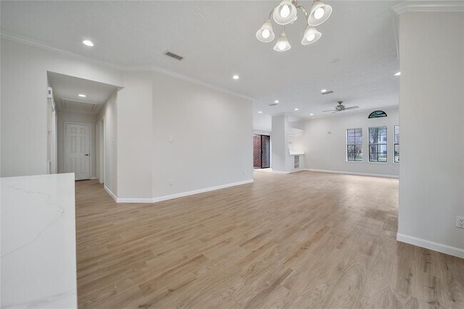 Building Photo - 14127 Highcroft Dr