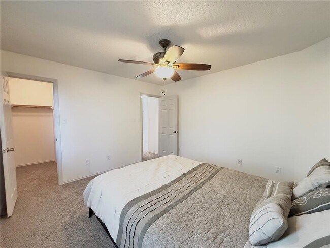 Building Photo - 1407 Deer Ledge Trail