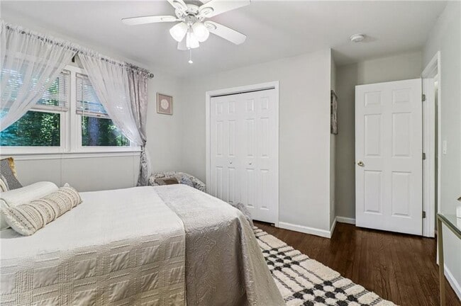 Building Photo - 2897 White Oak Dr