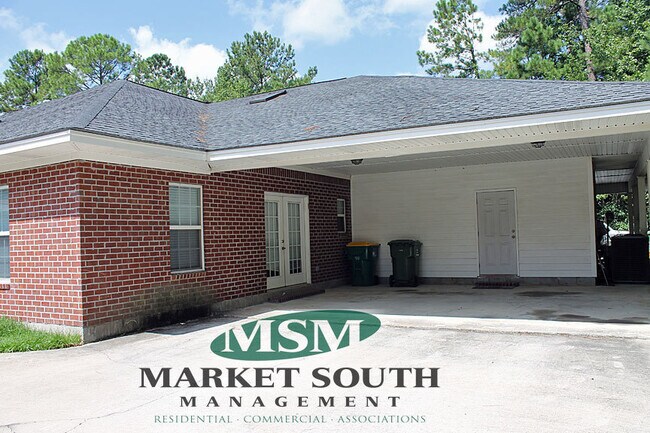 Building Photo - 116 Live Oak St
