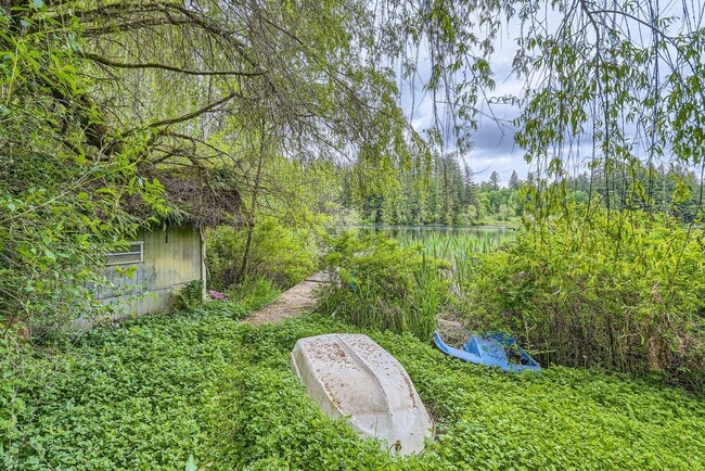 Building Photo - Available NOW! Waterfront >> Newly Remodel...