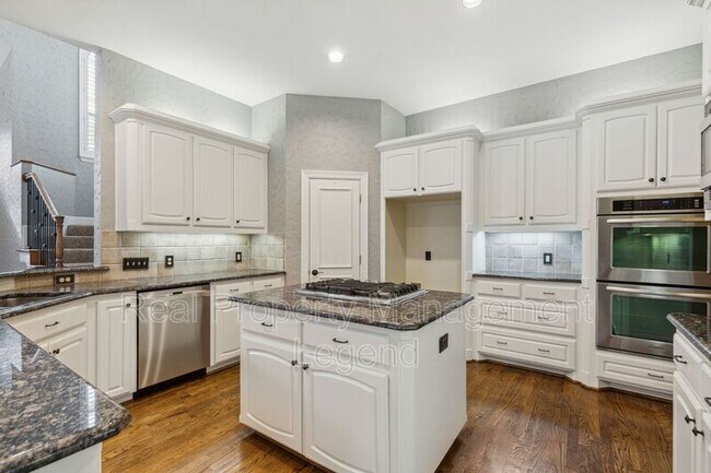 Building Photo - 5004 Seville Ln