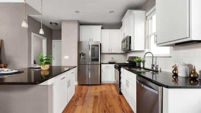 Building Photo - 5910 Swayden Ln