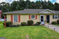 Building Photo - 605 E Lawnwood Ave