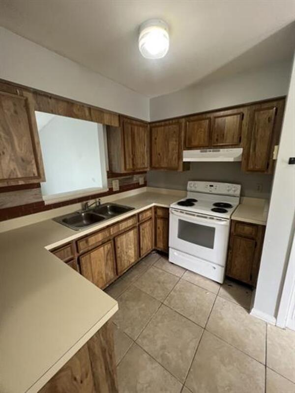 Building Photo - 14 Sandalwood Ct