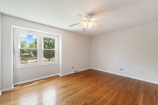 Building Photo - 1526 Carrol Ct