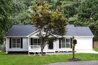 Building Photo - Coming HOME never felt so good!