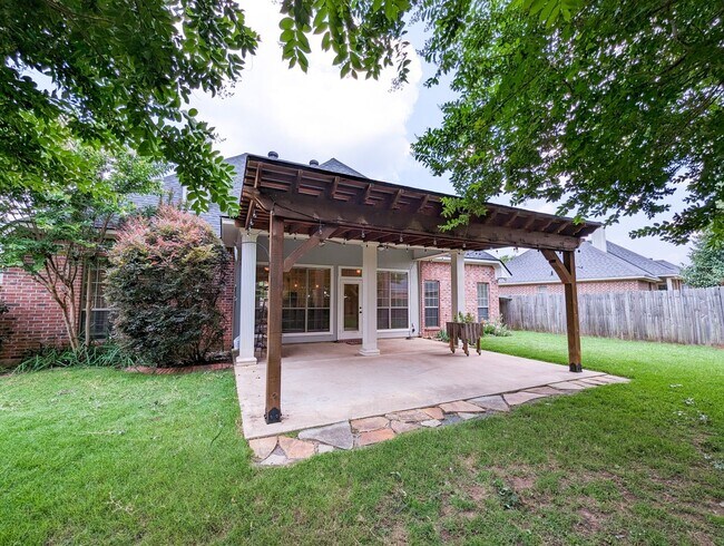 Building Photo - North Bossier Rental