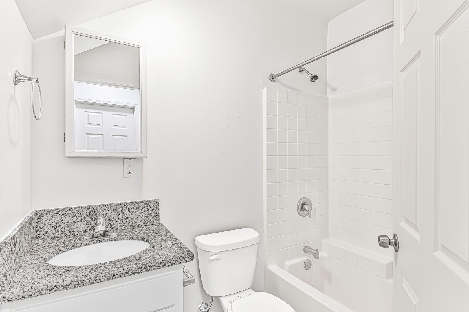 Building Photo - 319 Hermosa Ave