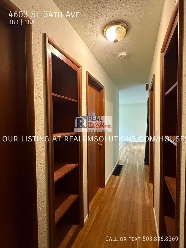 Building Photo - 4603 SE 34th Ave