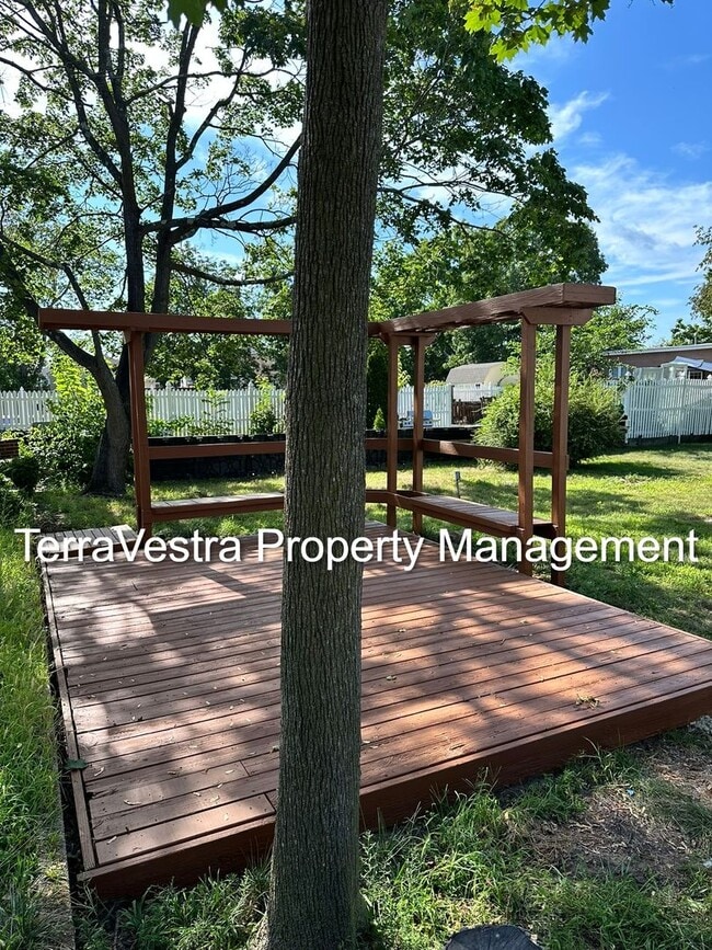 Building Photo - Single family home in Millville! Eligible ...