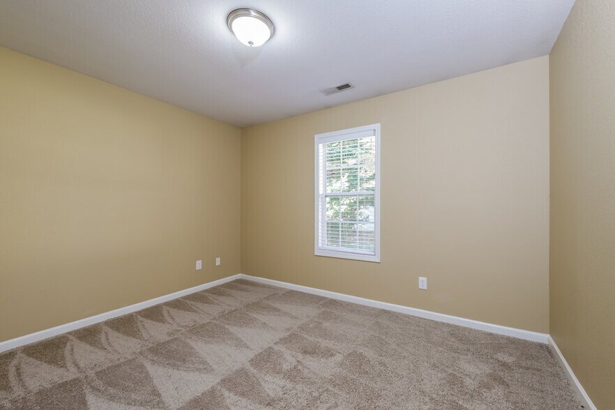 Building Photo - 2012 Embark Dr