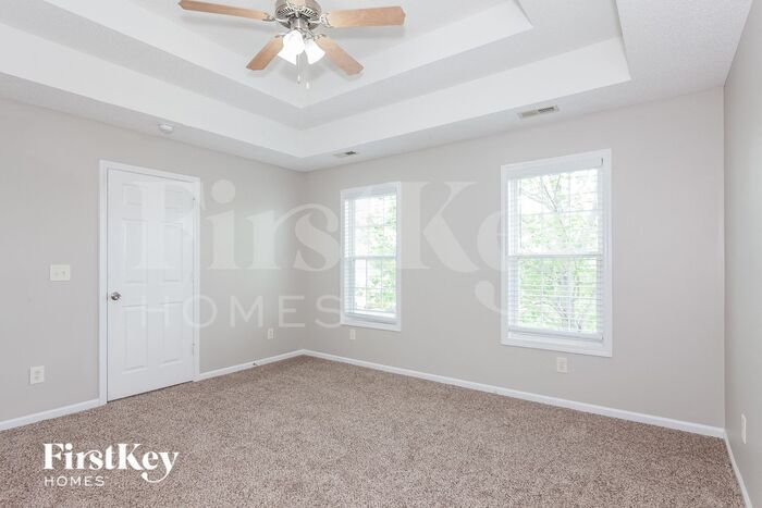 Building Photo - 721 Summey Farm Dr