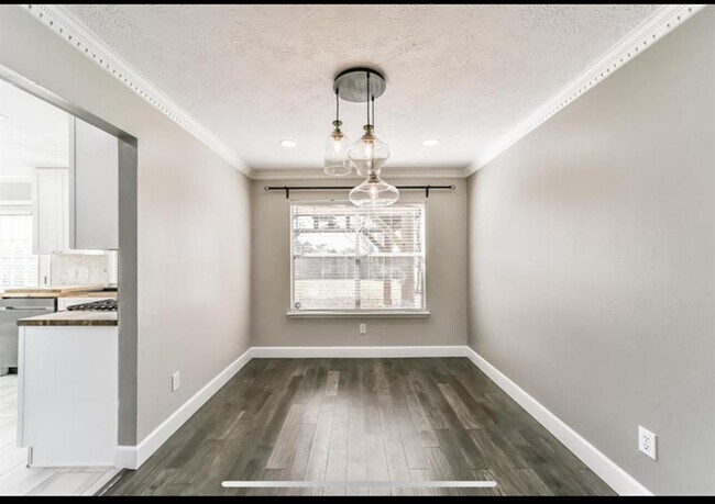 Building Photo - 14723 Bladenboro Dr