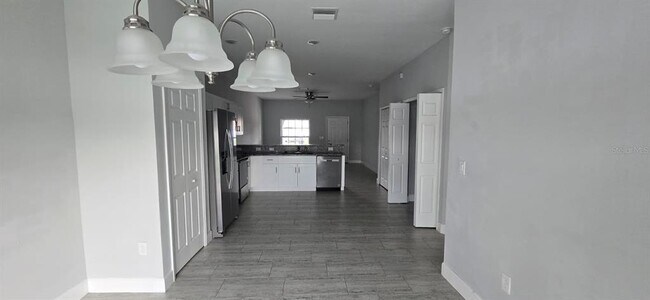 Building Photo - 726 Bobcat Ct