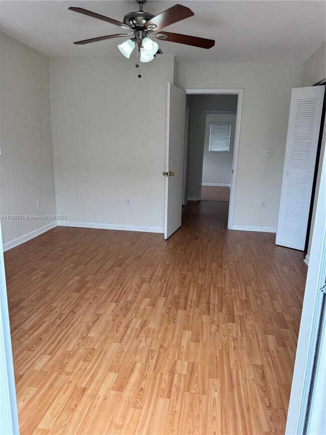 Building Photo - 3 bedroom in North Miami Beach FL 33181