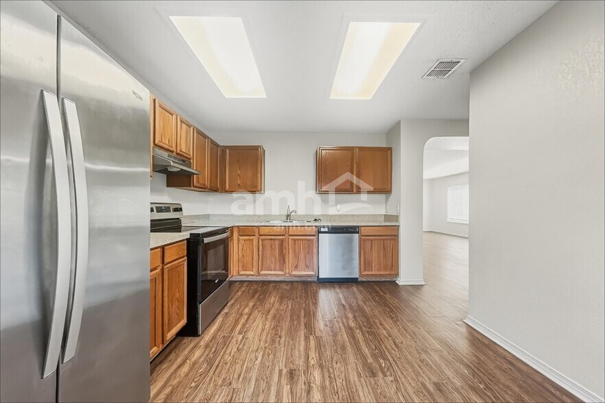 Building Photo - 10109 Chapel Glen Ter
