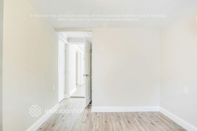 Building Photo - 6226 Dahlia Dr