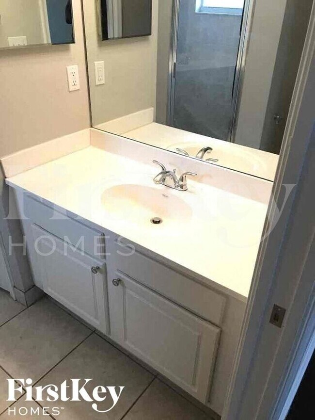 Building Photo - 1908 SW Beard St