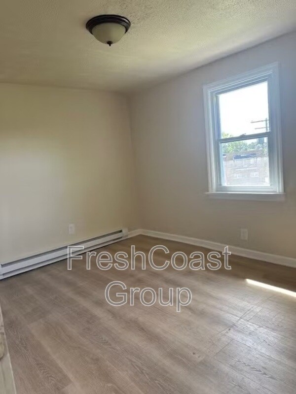 Building Photo - 789 Wayside Rd