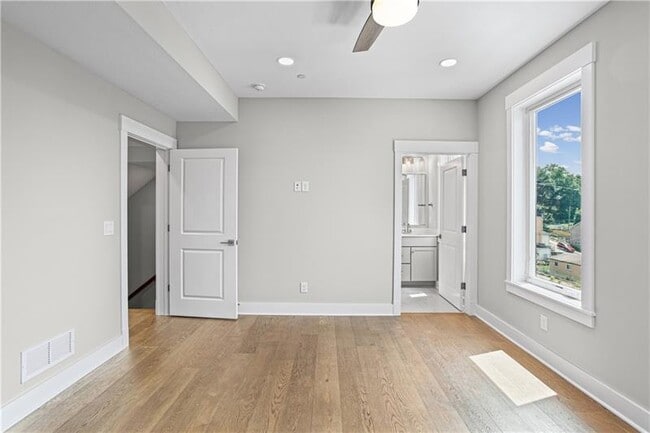 Building Photo - 1607 Grandview Ave
