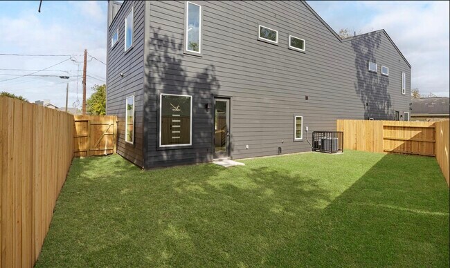 Building Photo - 4212 Alvin St