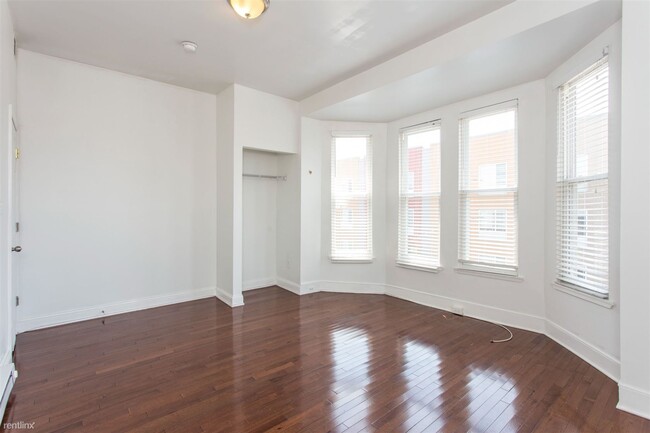 Building Photo - 3 br, 1 bath Triplex - 1539 CECIL B MOORE ...