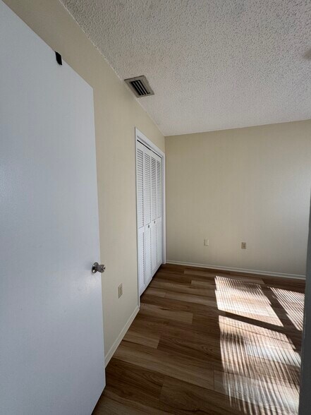 Building Photo - 6452 109th Ter N