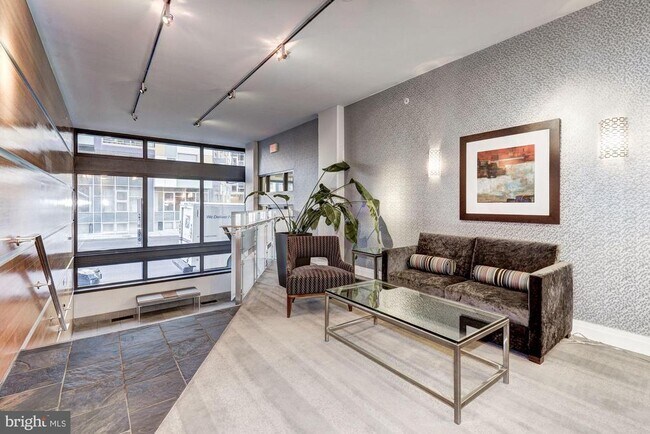 Building Photo - 2120 Vermont Ave NW