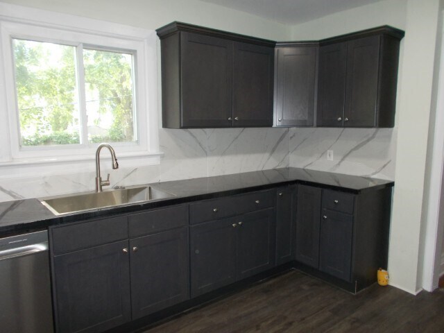 Building Photo - 41 Doran St